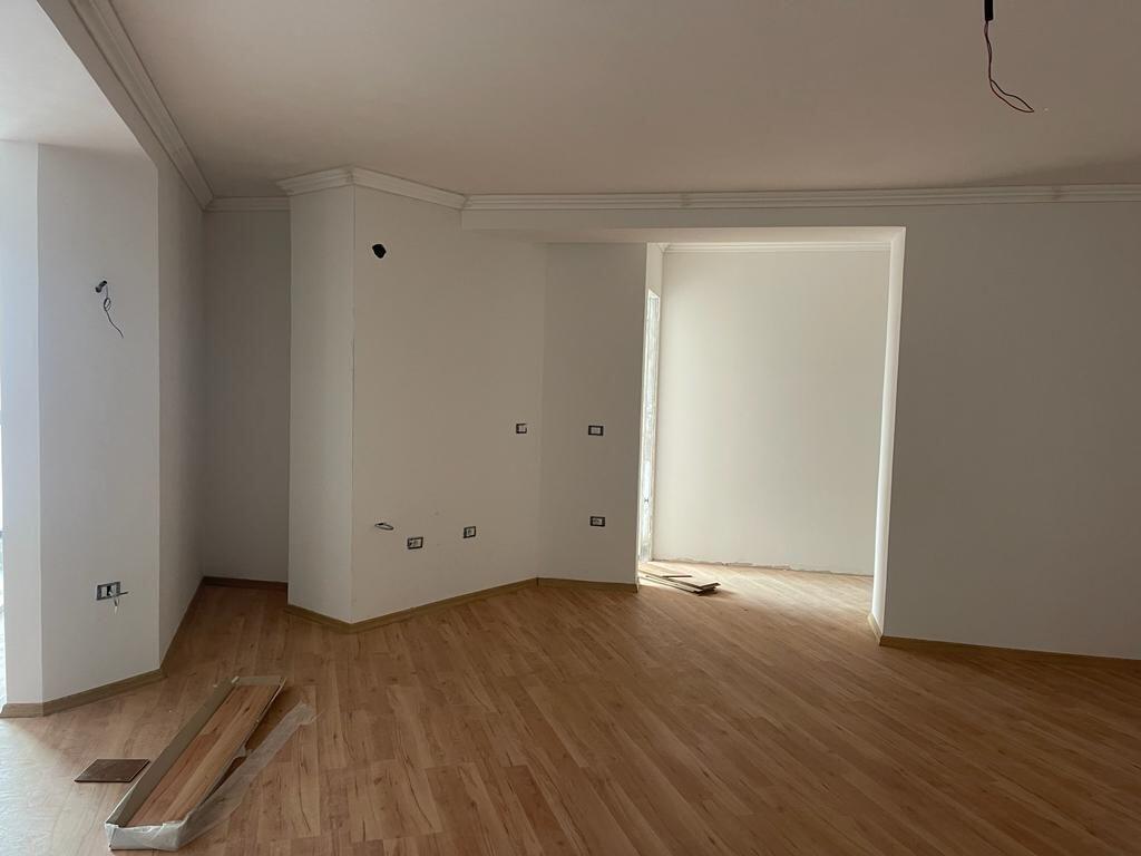 Appartamento 2+1 in affitto presso “Garden Building” in Via Kavaja.