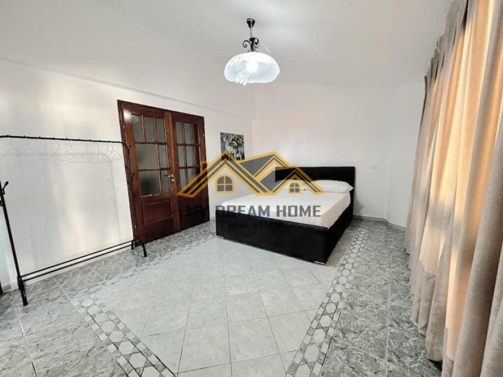 OCCASIONE VENDESI MAGAZZINO 360m2 IN SPIAGGIA, DURAZZO!