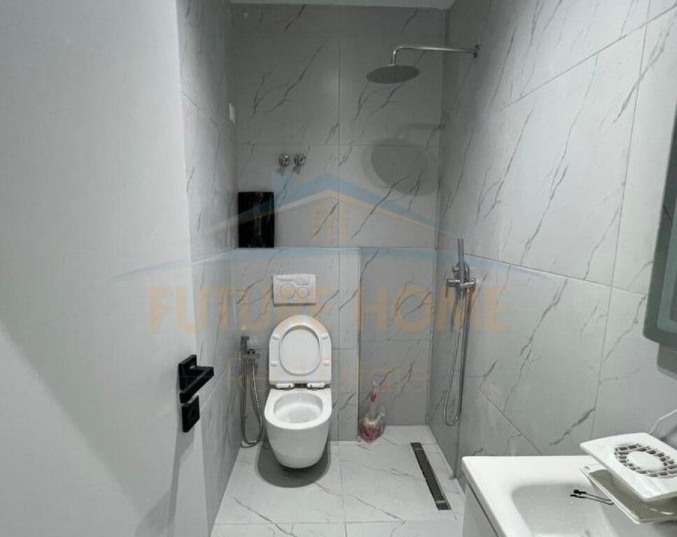 In vendita, Appartamento 1+1, Komuna e Parisit, Tirane