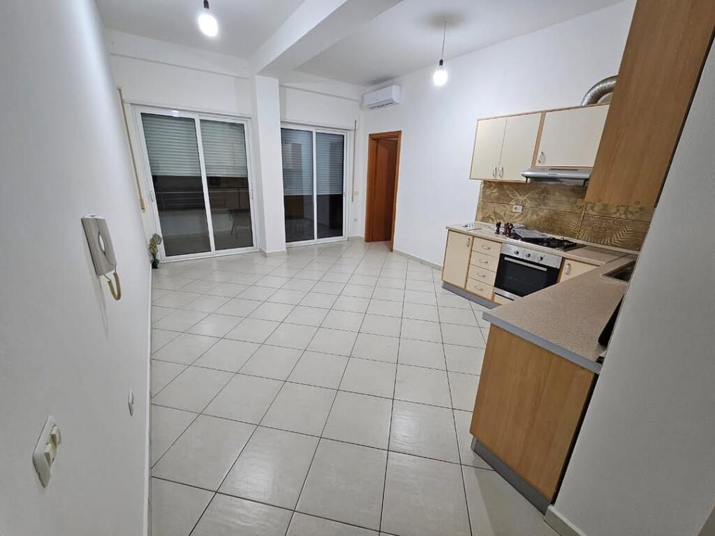 AFFITTASI APPARTAMENTO 2+1 + GARAGE – GIARDINO ZOOLOGICO / PIZZERIA PAVAROTI,