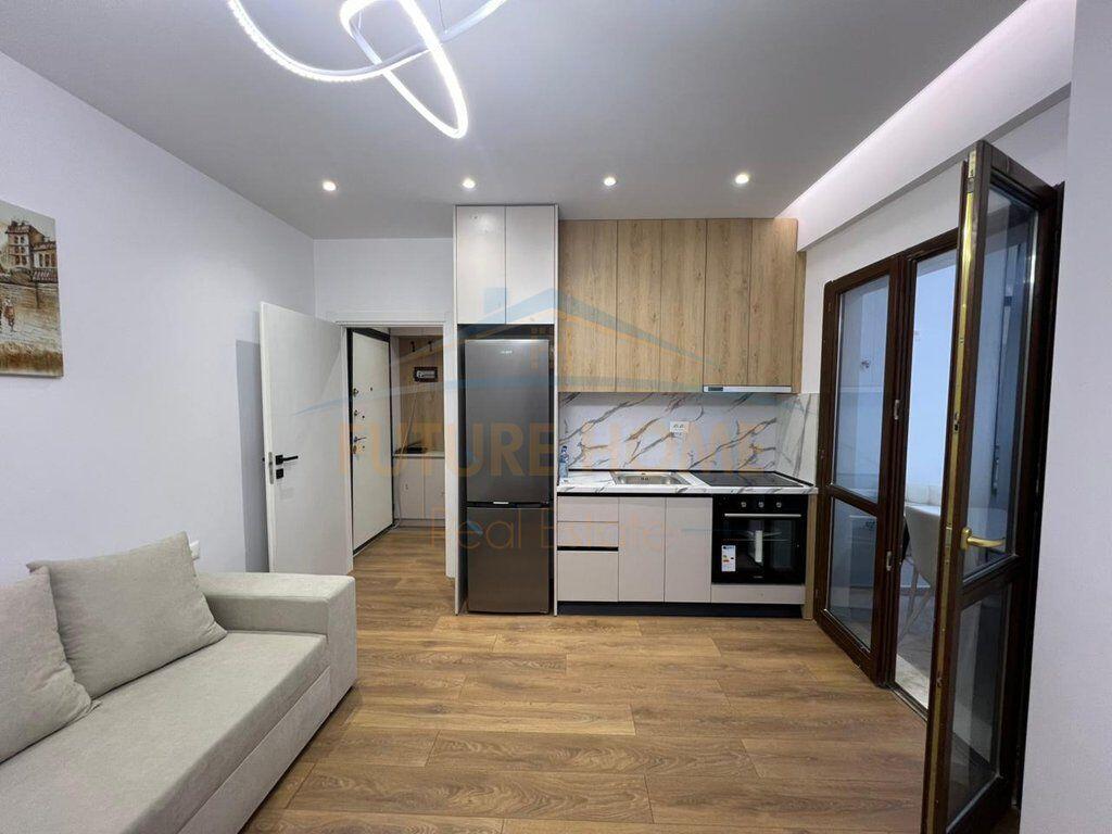 Shitet, Apartament 1+1, Komuna e Parisit, Tirane