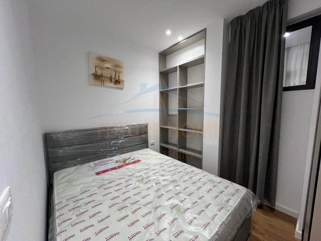 Apartament 1+1, Komuna e Parisit, Tiranë
