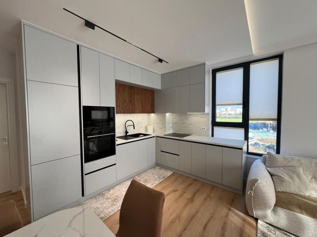APARTAMENT 2+1 ME POST PARKIMI PER QERA TEK BULEVARDI RI!