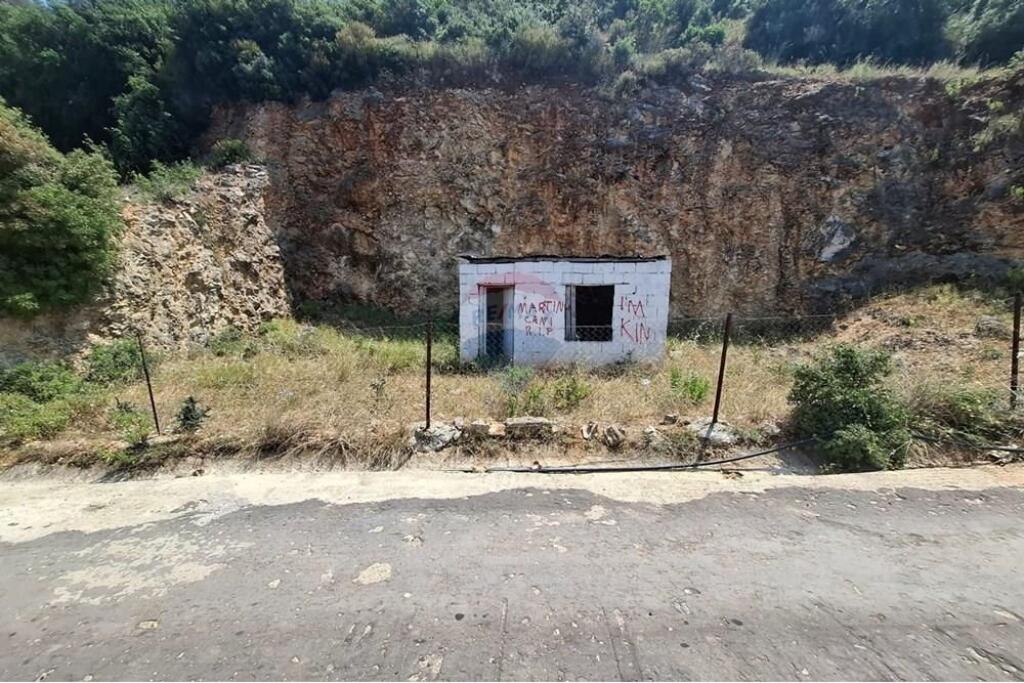 Edificio & Terreno in Vendita, Uji i Ftohtë, Vlorë