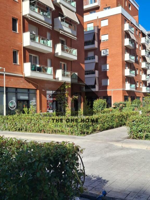 AMBIENT BIZNESI QERA  - GREEN CITY  Kati -1 / Sip 210m2.