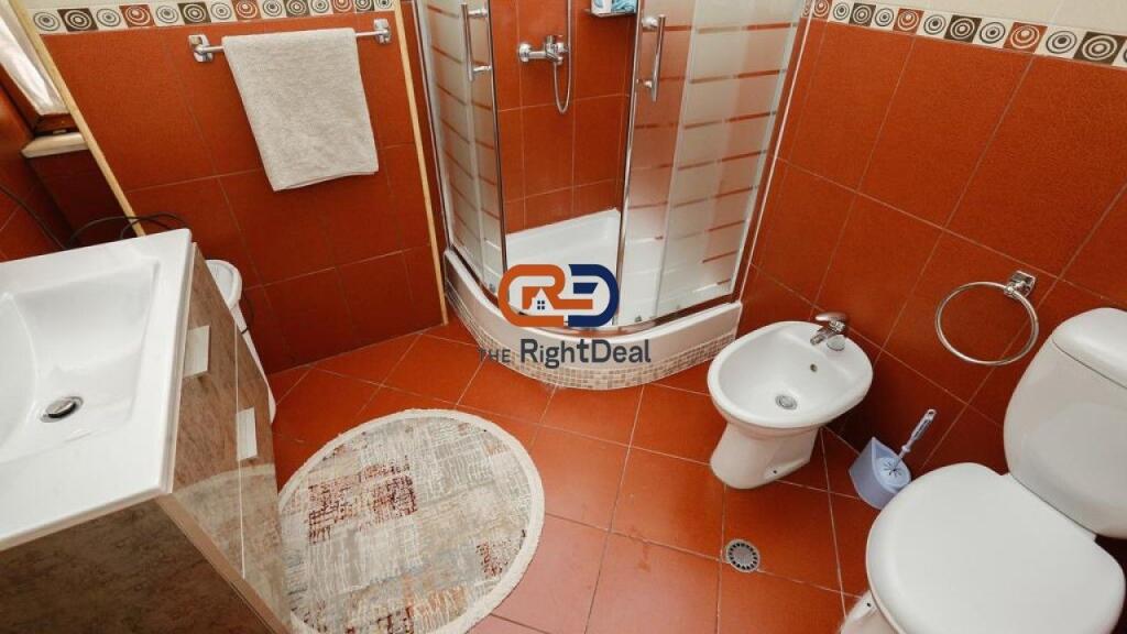 In Centro, Super Appartamento 3+1+2 in Affitto, Con Vista su Piazza Skenderbej !!