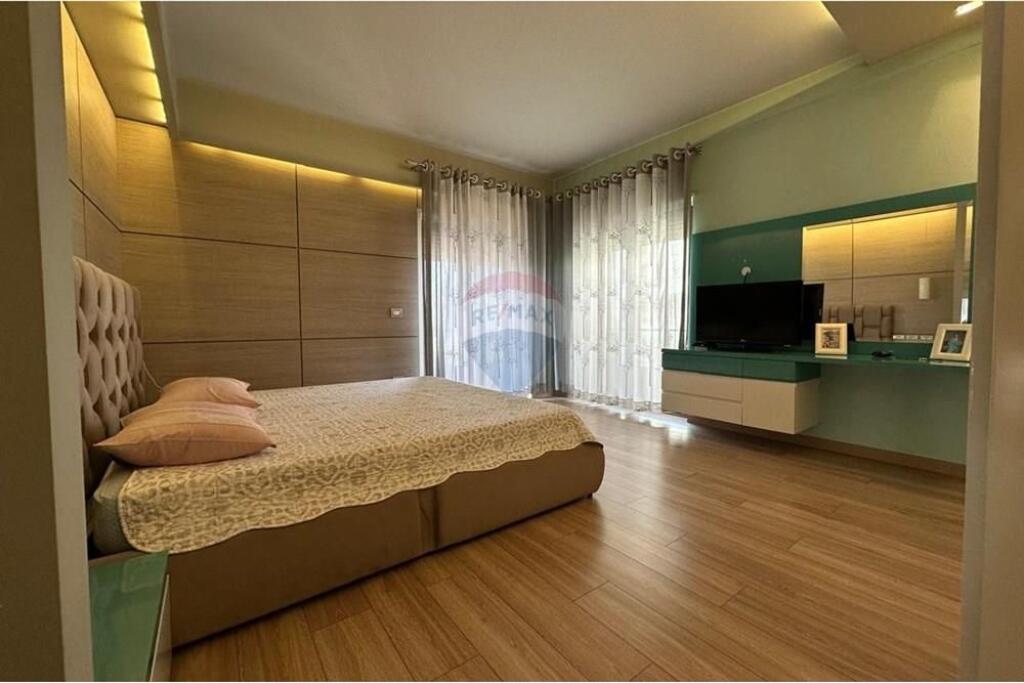 APPARTAMENTO 2+1+2 IN AFFITTO, ZOGU I ZI, RING CENTER