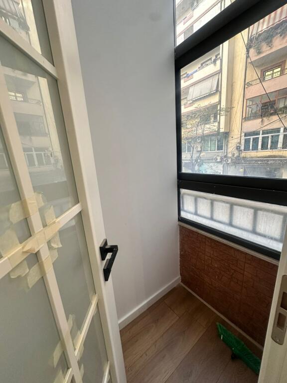 Apartment 1+1 for sale at Komuna e Parisit