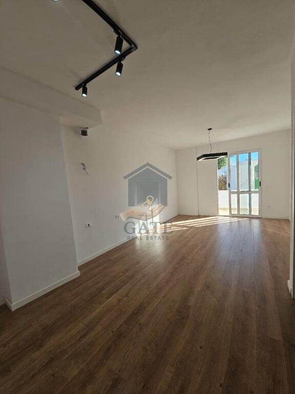 2+1 Apartment for Sale – Near Regional Hospital, Durrës