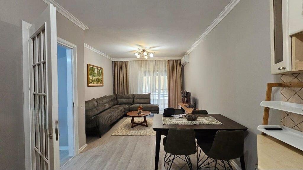 AFFITTIAMO APPARTAMENTO 2+1 NEL MUNICIPIO DI PARIGI! 800 € /Mese