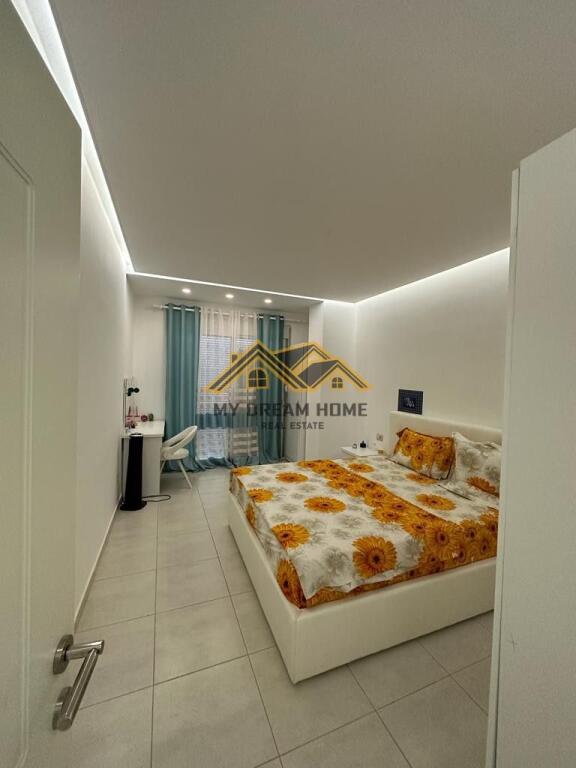 SHITET APARTAMENT 2+1 PLAZH DURRES