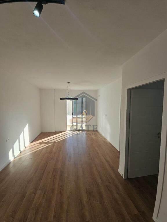 2+1 Apartment for Sale – Near Regional Hospital, Durrës