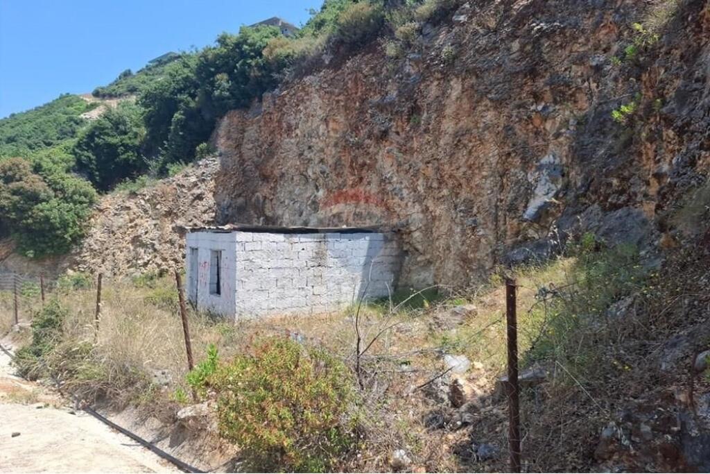 Edificio & Terreno in Vendita, Uji i Ftohtë, Vlorë