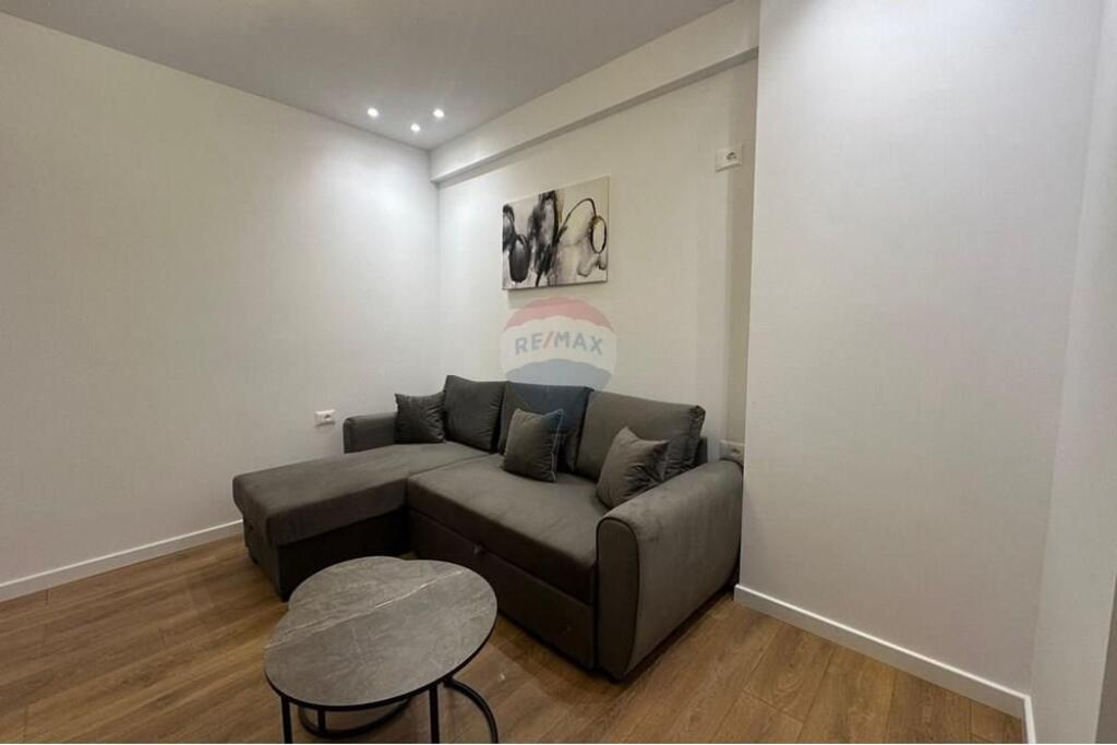 FOR SALE, APARTMENT 1+1, PARIS COMMUNE, TIRANA