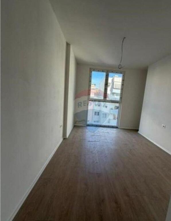 Apartament - Për Shitje - Bulevardi Kashar, Tiranë(ID: 530491004-188)