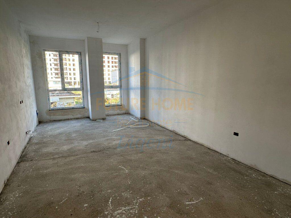 Shitet Apartament 2+1+2, Splendor Residence, Porcelan