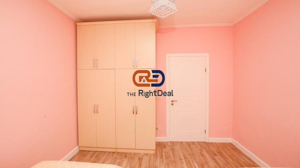 In Centro, Super Appartamento 3+1+2 in Affitto, Con Vista su Piazza Skenderbej !!