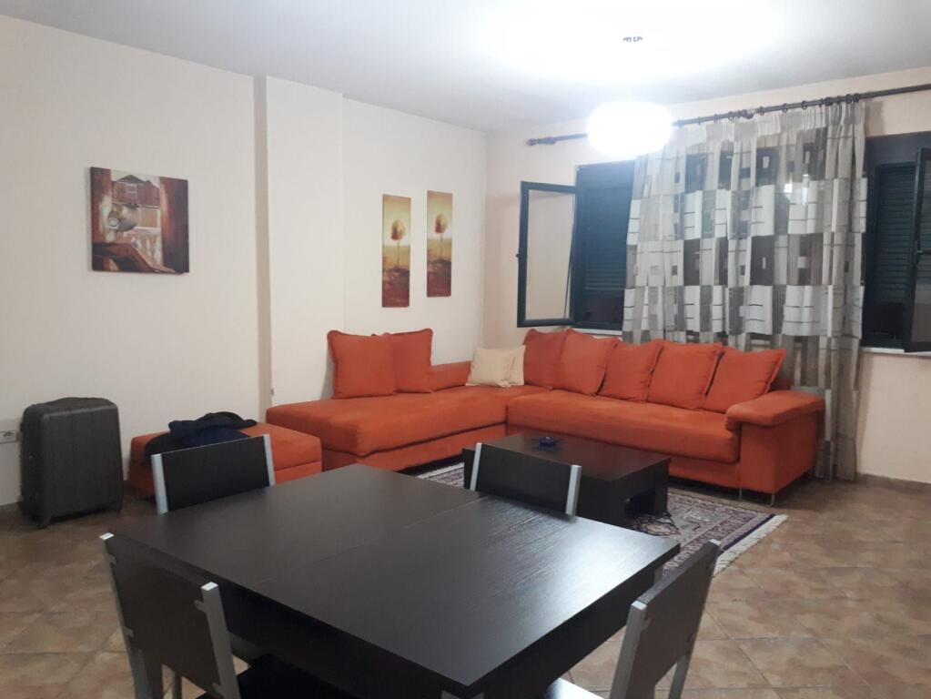 🏡 Appartamento 1+1 in Affitto   📍 Posizione: Piazza “Willson”, Tirana💶 Prezzo: 60.000 lek / mese