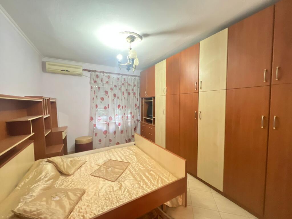 Apartament me Qira – 3+1+2, Petro Nini Luarasi