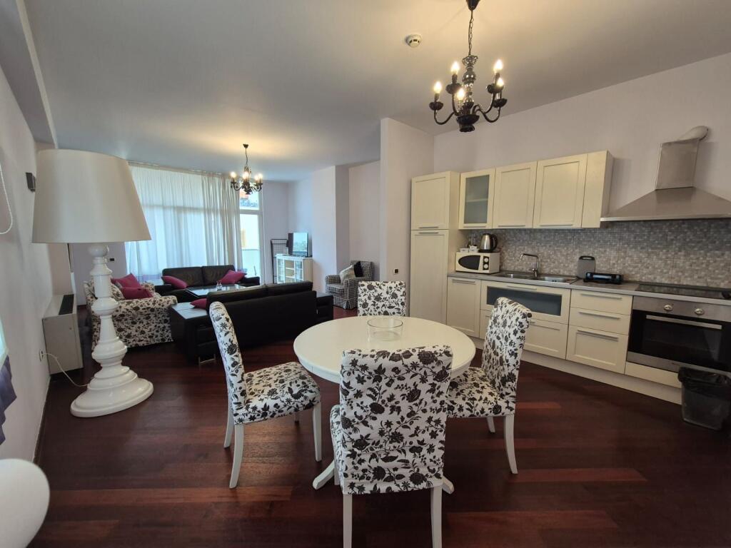 🏙️ APARTAMENT 2+1+2 ME QIRA – SHESHI WILLSON