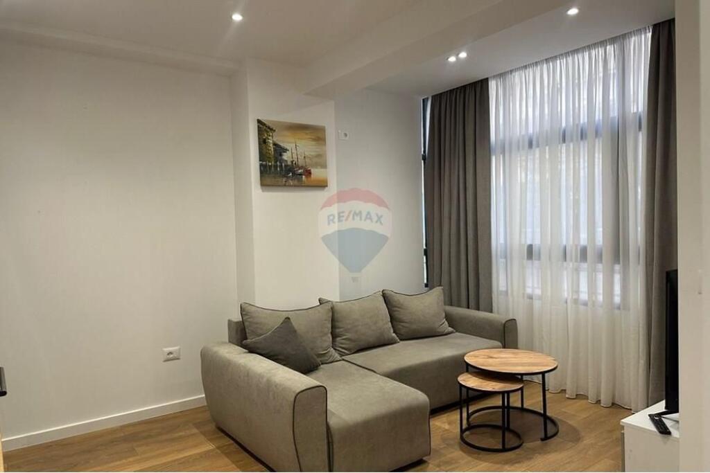 FOR SALE, 1+1 APARTMENT, PARIS COMMUNE, TIRANA
