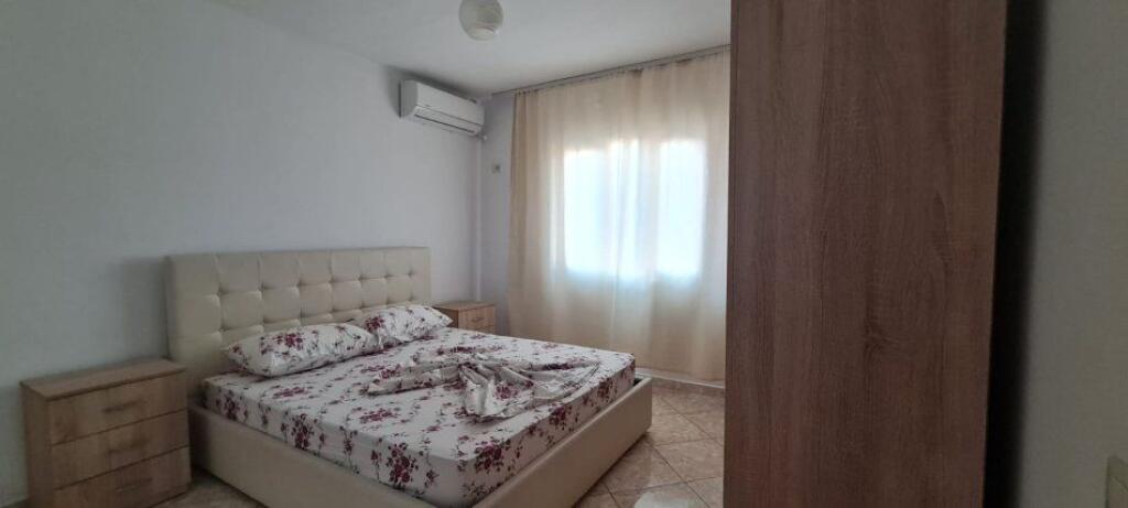 Jepet me qera apartament 1+1, 📍 Rruga Kosovareve