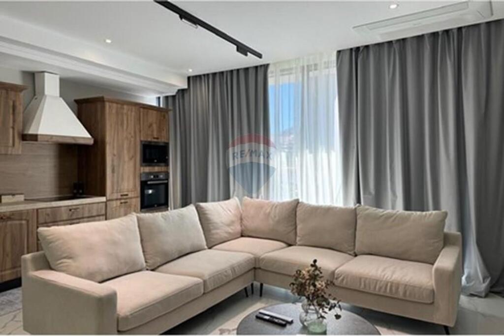 Apartament 2+1+2 ne shitje Lake View Residence