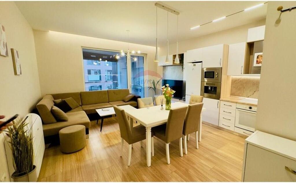 Shitet apartament 2+1+2+P te Bulevardi Ri