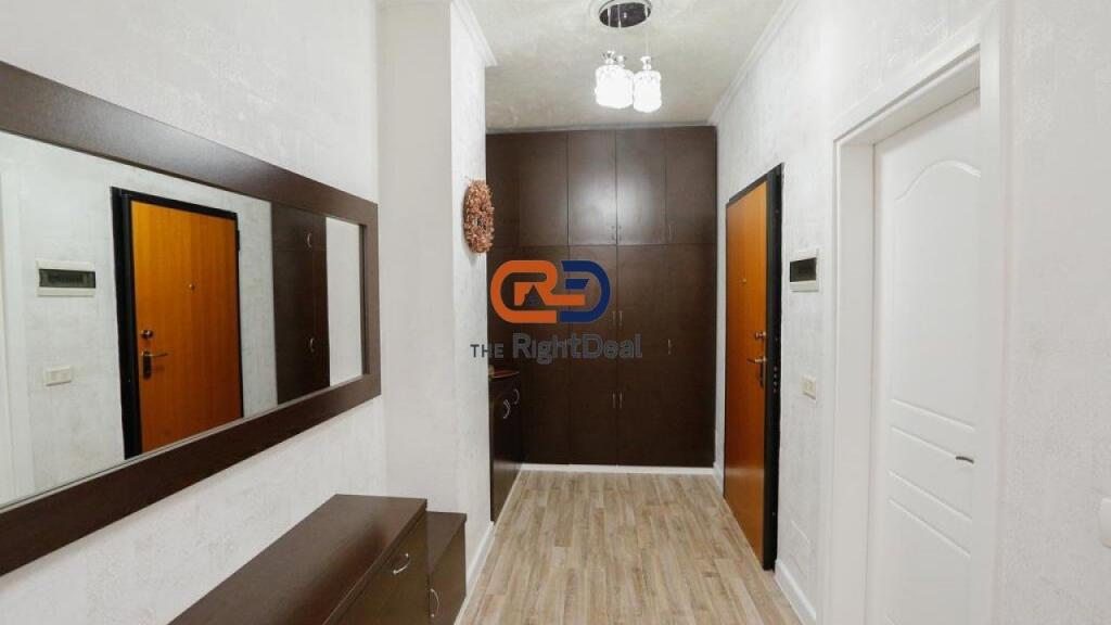 In Centro, Super Appartamento 3+1+2 in Affitto, Con Vista su Piazza Skenderbej !!