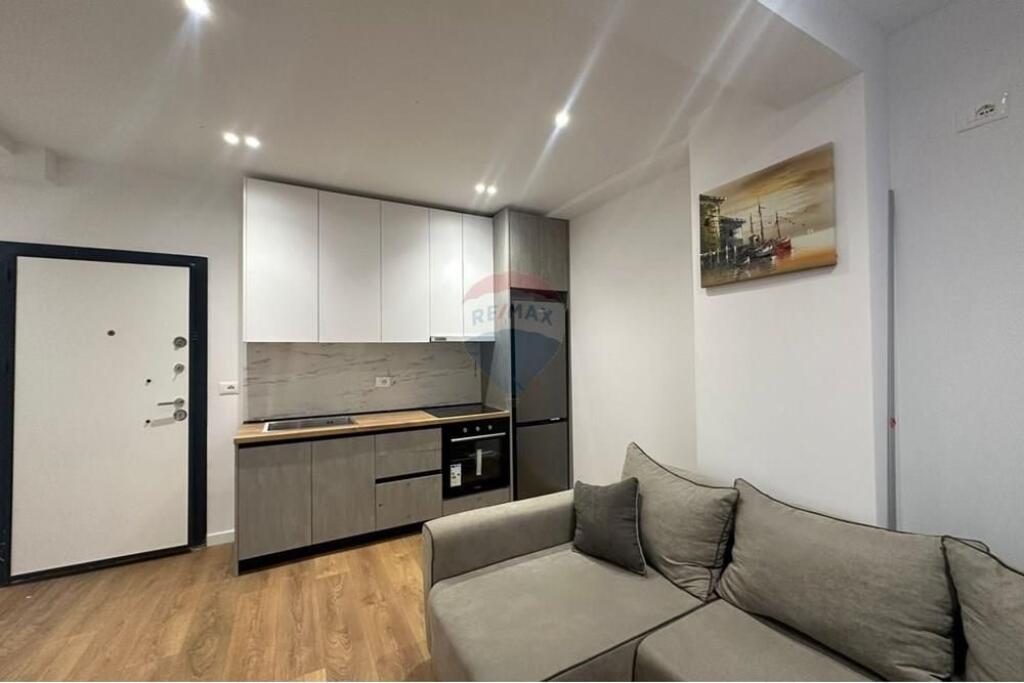 FOR SALE, 3 APARTMENTS 1+1, PARIS MUNICIPALITY
