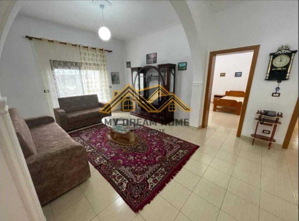 VILLA SU TRE PIANI IN VENDITA NEL BLOCCO VILLE QUARTIERE 18!