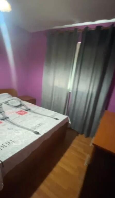 Disponiamo di un appartamento in affitto in Via Mine Peza