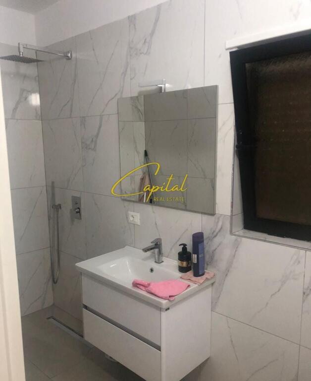OFFICE FOR RENT 120 M2 DIBRES STREET 750 EURO