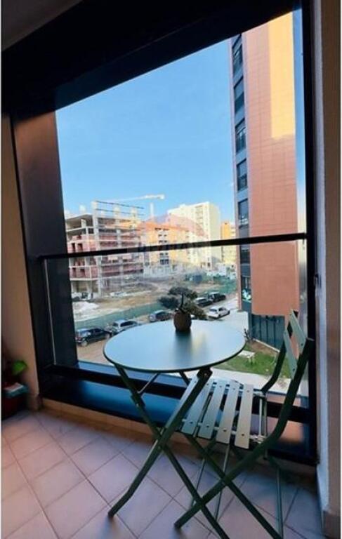 Shitet apartament 2+1+2+P te Bulevardi Ri