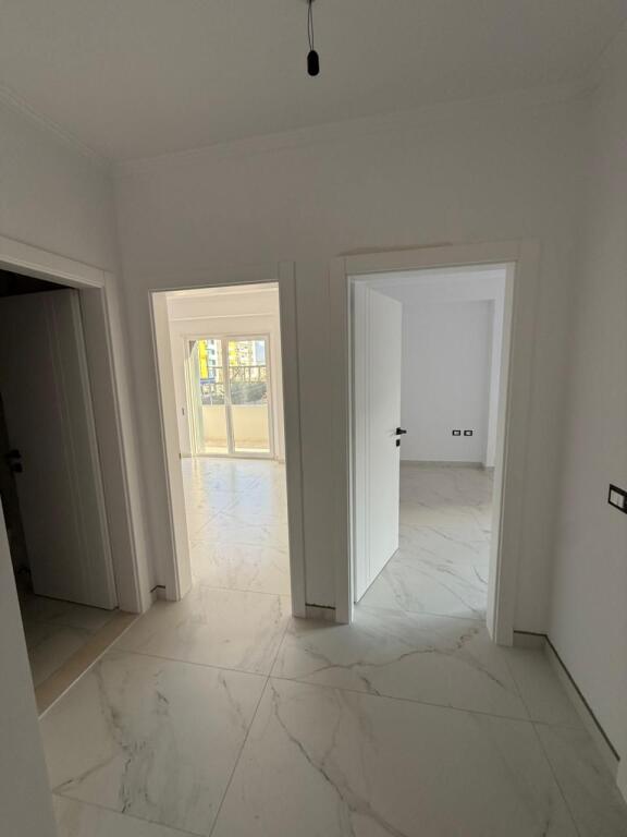 Affittasi appartamento 2+1+2+veranda a Kamez