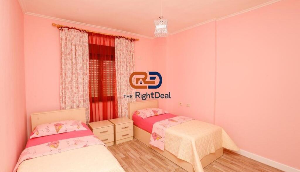 In Centro, Super Appartamento 3+1+2 in Affitto, Con Vista su Piazza Skenderbej !!