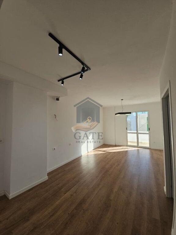 2+1 Apartment for Sale – Near Regional Hospital, Durrës