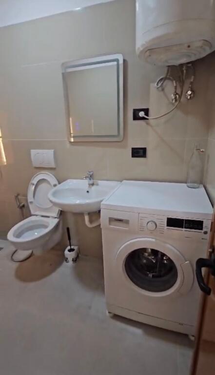 Apartment 2+1 for rent at White Bar at Irfan Tomini
