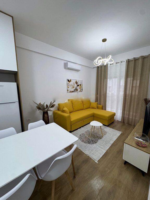 Appartamento in affitto Ali Demi, Mangalem