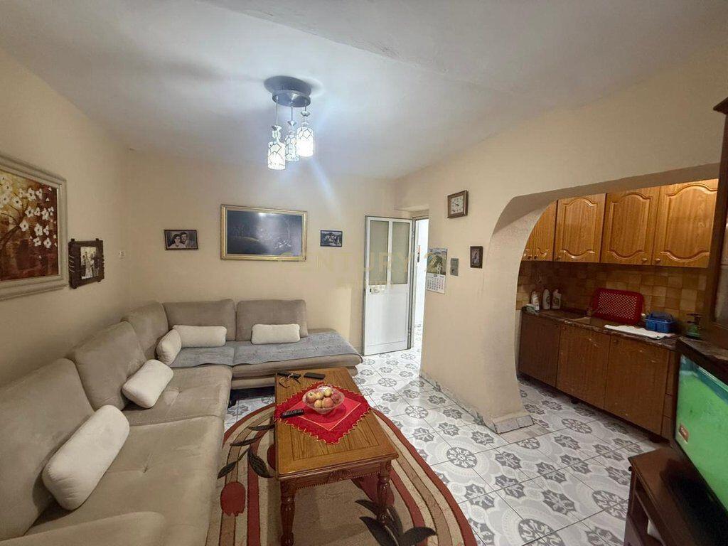 JEPET ME QIRA APARTAMENT 2+1 PRANE SHKOLLES "NIKET DARDANI" 500 € /Muaj