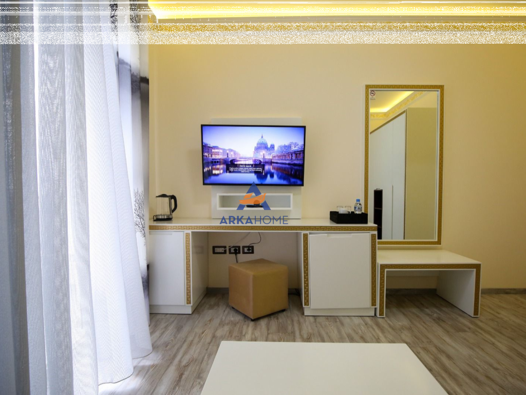 AFFITTASI HOTEL 2400M2 "VLORE VICINO AL CENTRO LUNGO MARE" 60000 EURO/ANNO