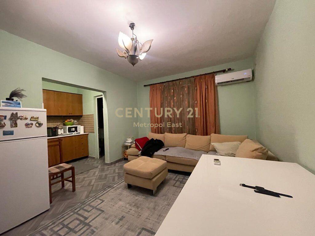 Apartment 1+1 for sale at Irfan Tomini Street