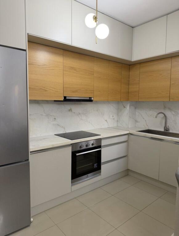 APPARTAMENTO IN AFFITTO 2+1 COMUNE DI PARIGI 75.000 LEKE