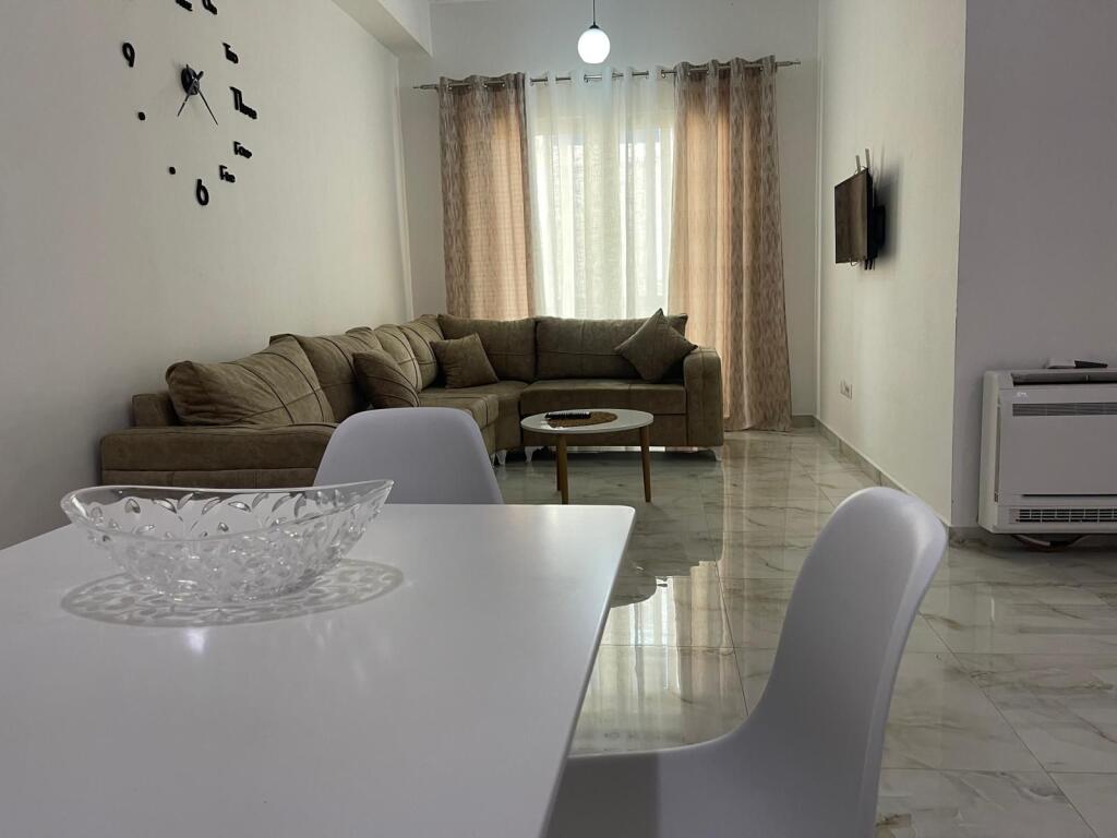 Apartament 2+1 me Qira pranë Hotel Marinaj, Unaza e Re!