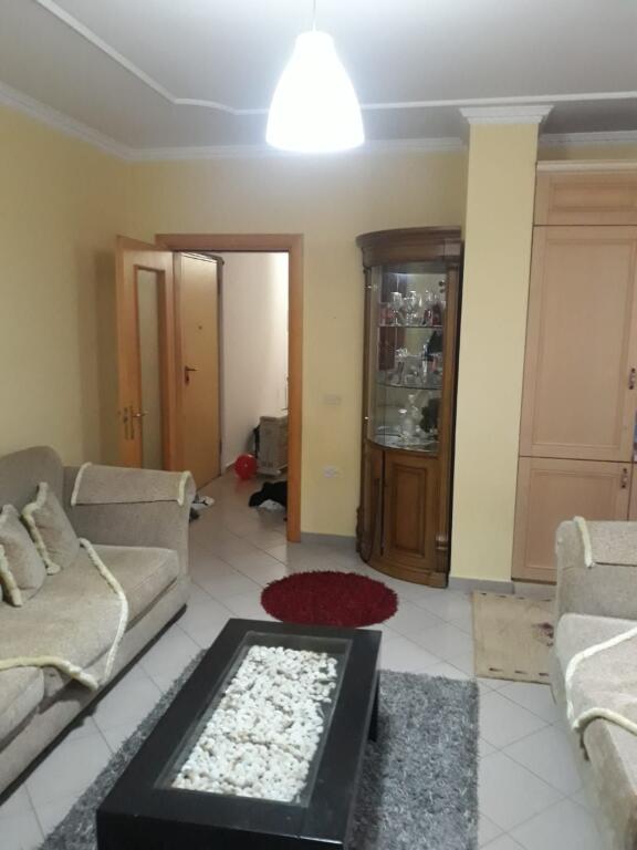 Apartment 2+1+2 for rent Komuna Parisit 127m²