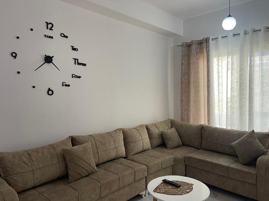 Apartament 2+1 me Qira pranë Hotel Marinaj, Unaza e Re!