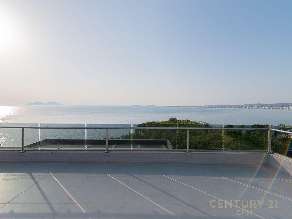 Premium Penthouse 3+1+2 with Panoramic Veranda – Vlora