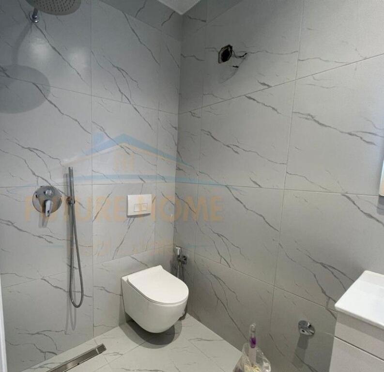In vendita, Appartamento 1+1, Komuna e Parisit, Tirana
