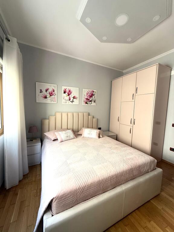 Private house 2+1+2 with parking - Elbasan Street