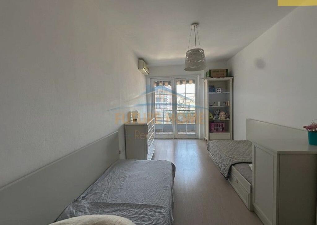 Affitto, Appartamento 2+1+2, Complesso Kika 1, Comune di Parigi, Tirana.